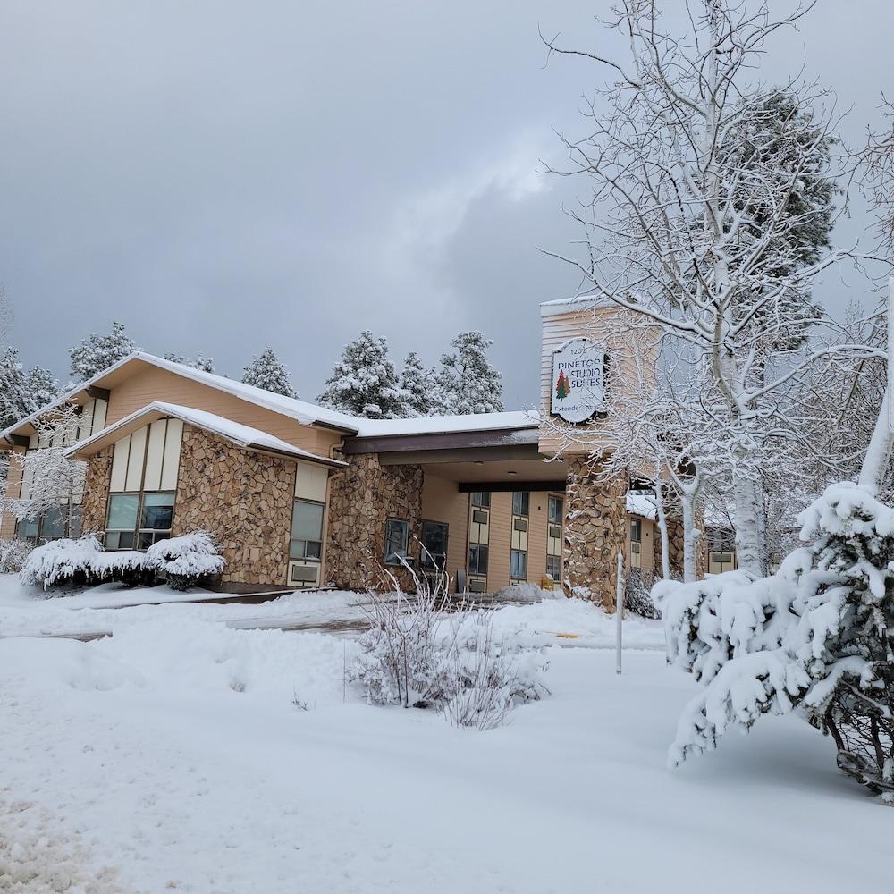Pinetop Studio Suites Eksteriør billede