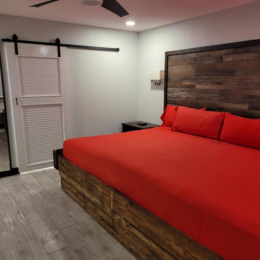 Pinetop Studio Suites Eksteriør billede